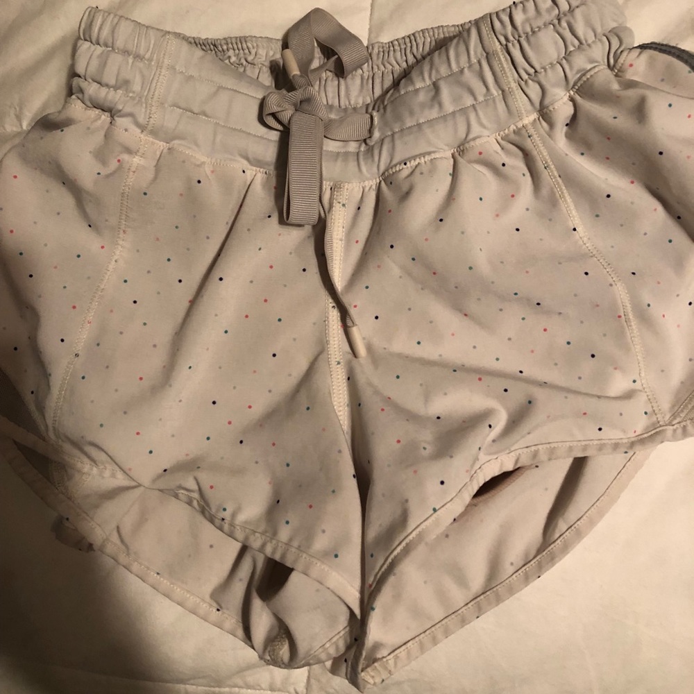 Lulu lemon Hotty Hot 2.5” Short